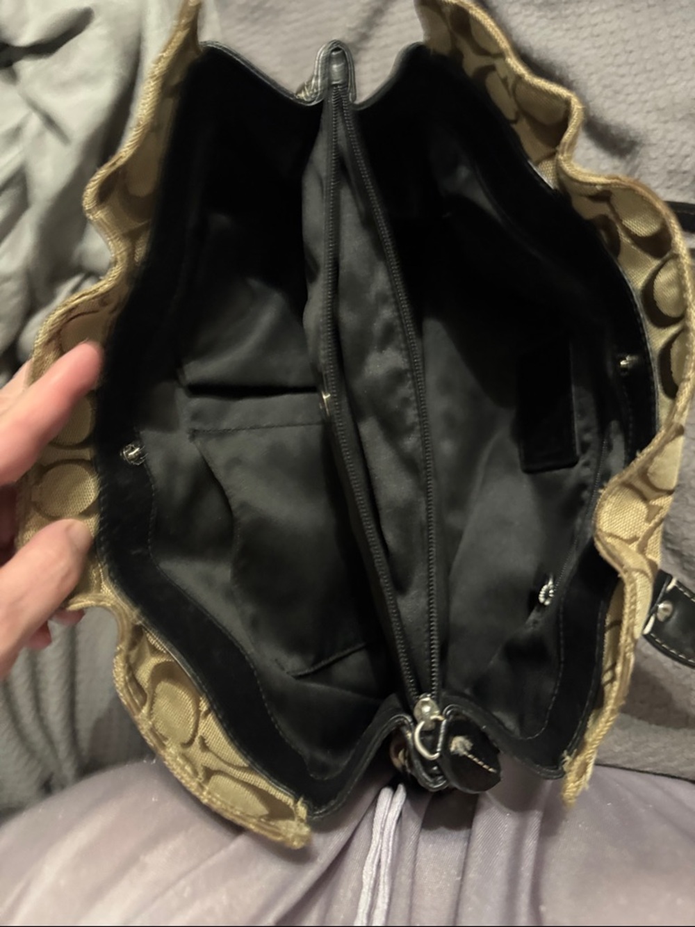 Coach Signature Penelope shoulder bag - Picture 9 of 16
